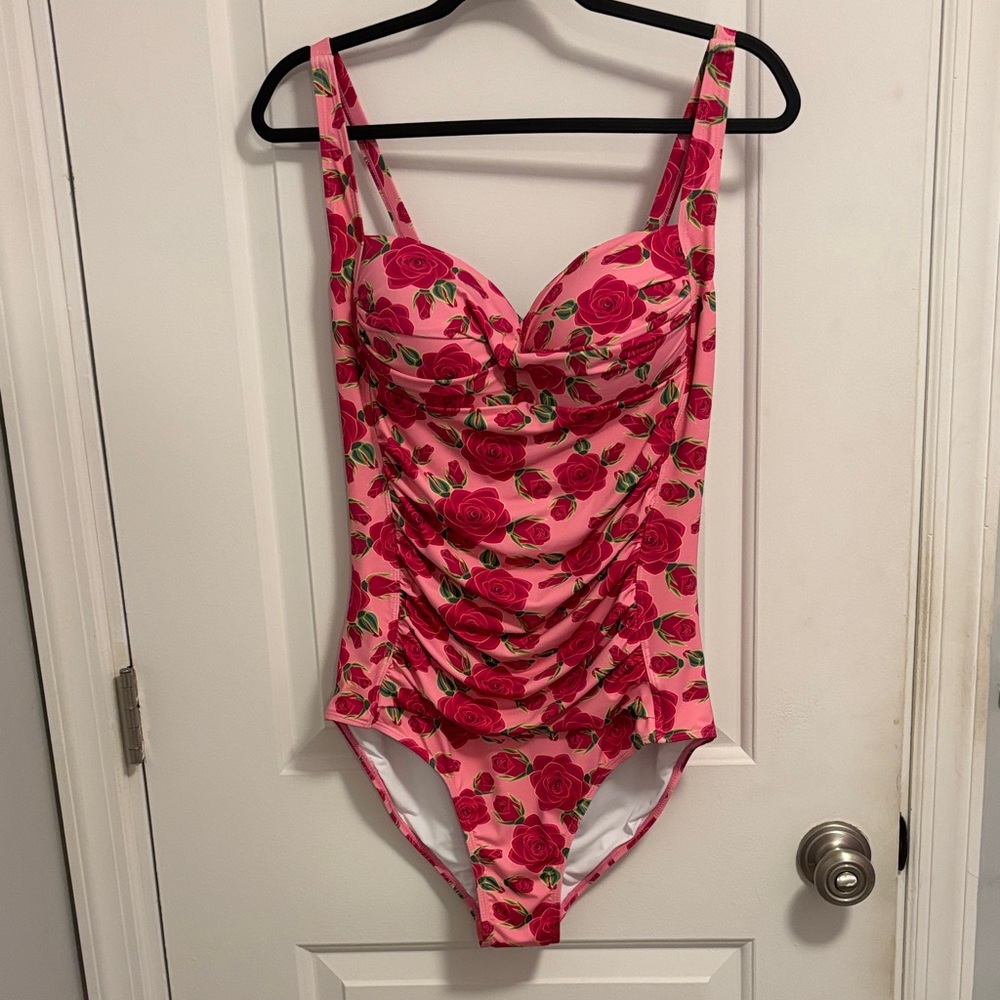Rose floral Betsy Johnson Large Bathingsuit
